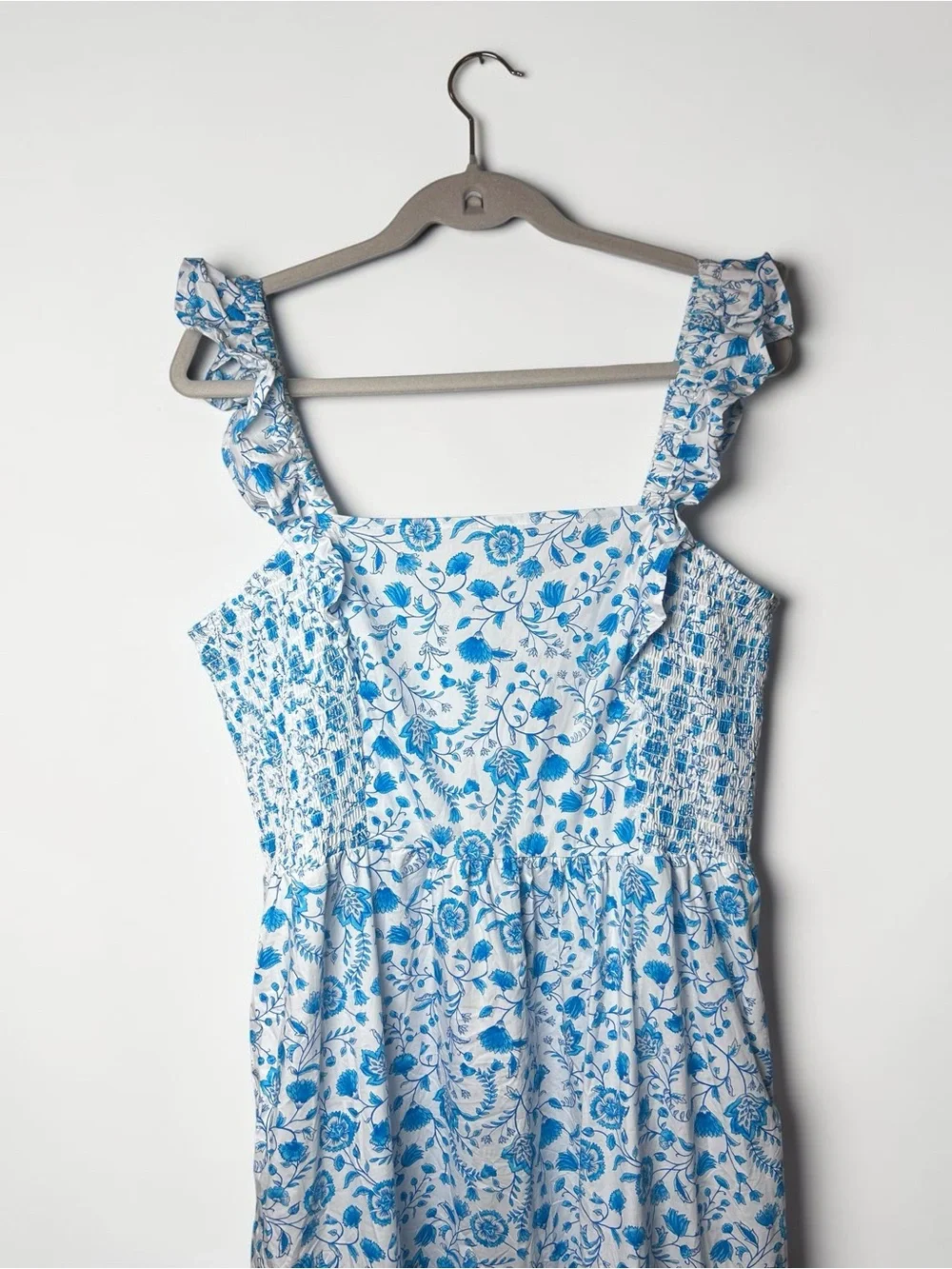 Draper James Blue Floral Cotton Maxi Dress Size L Smocked Bust Pockets Coastal - Picture 3 of 12